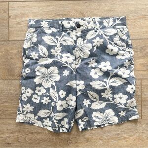 GAP Mens 10” Shorts Size 32W Blue Chambray White Tropical Print Cotton Preppy